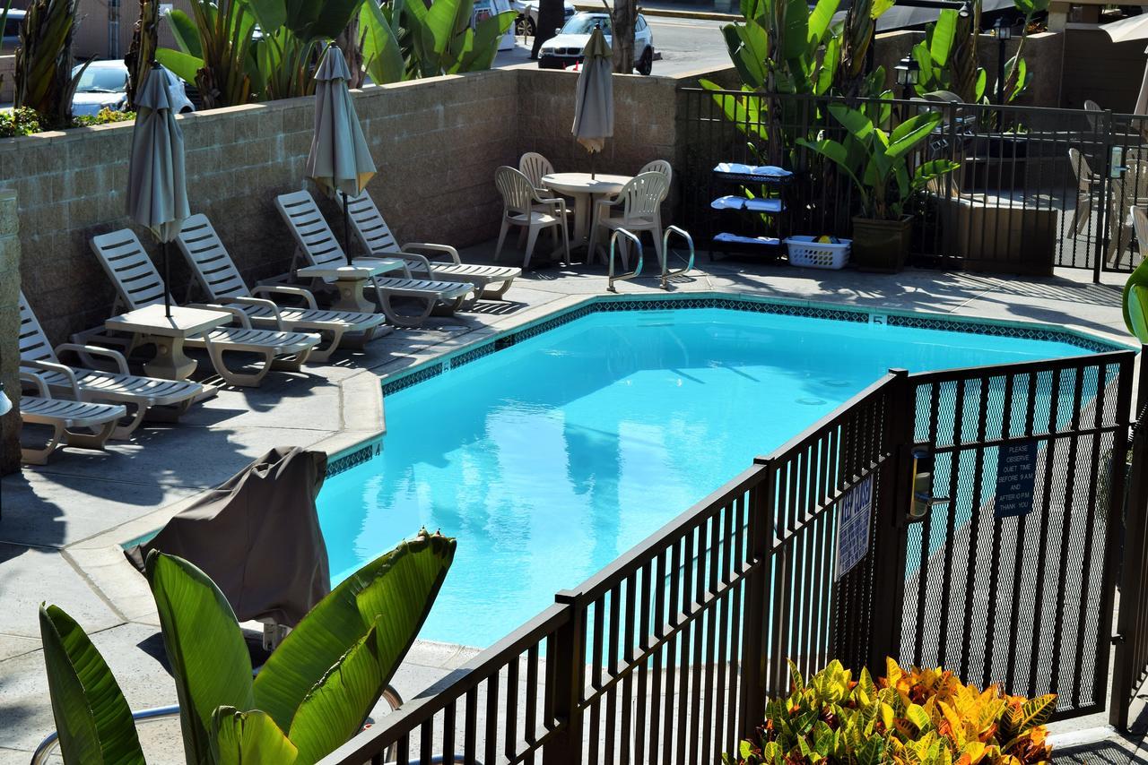 Multi Resorts At Aquamarine Villas Oceanside Eksteriør billede